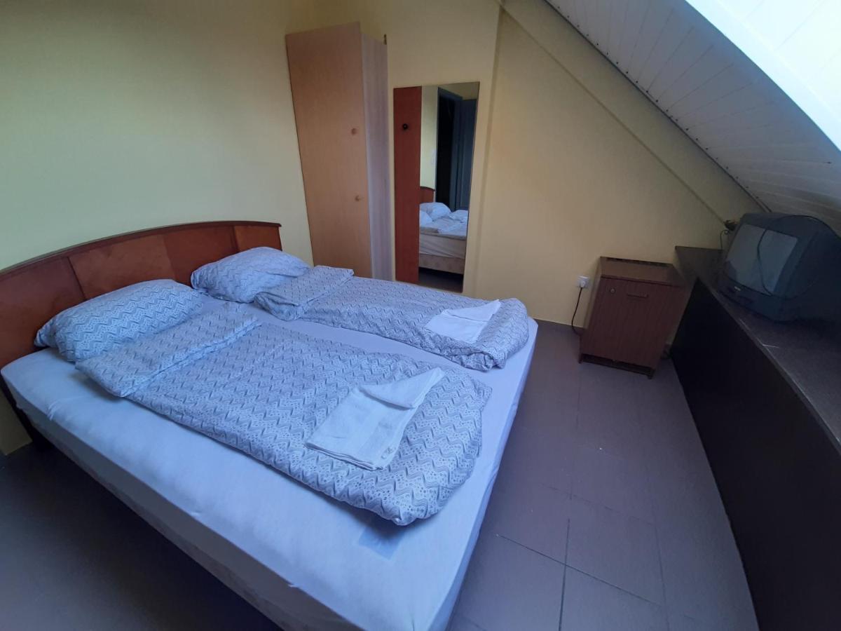 Retro Hotel Merid Zamárdi Zewnętrze zdjęcie