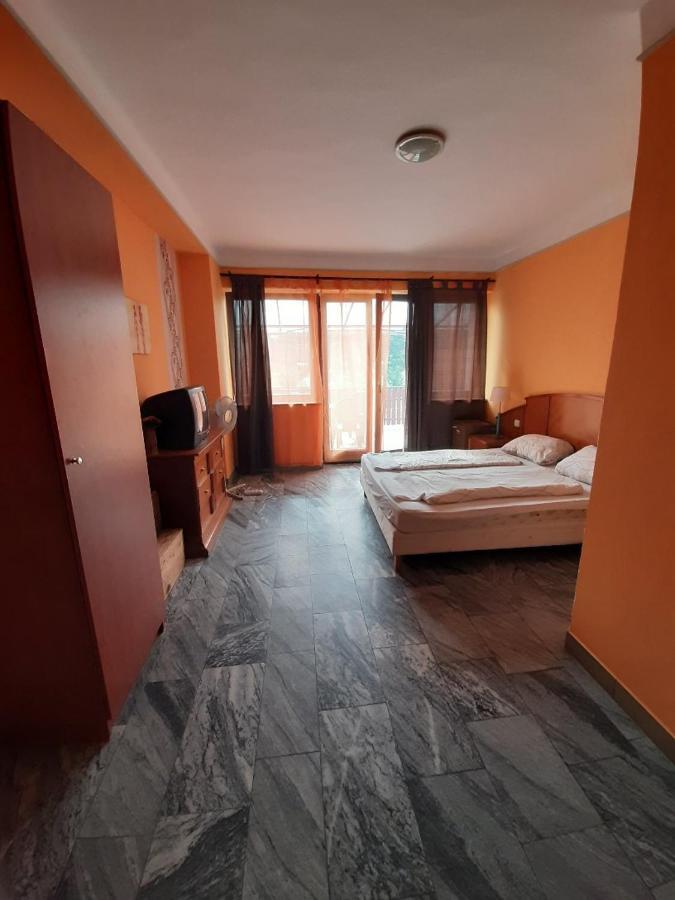 Retro Hotel Merid Zamárdi Zewnętrze zdjęcie